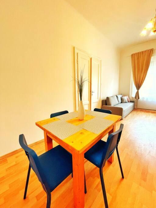 Lejlighed Spacious Flat *