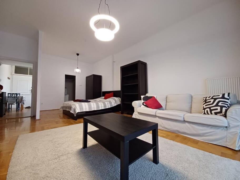 Apartamento Cozy At Hero's Square Budapest