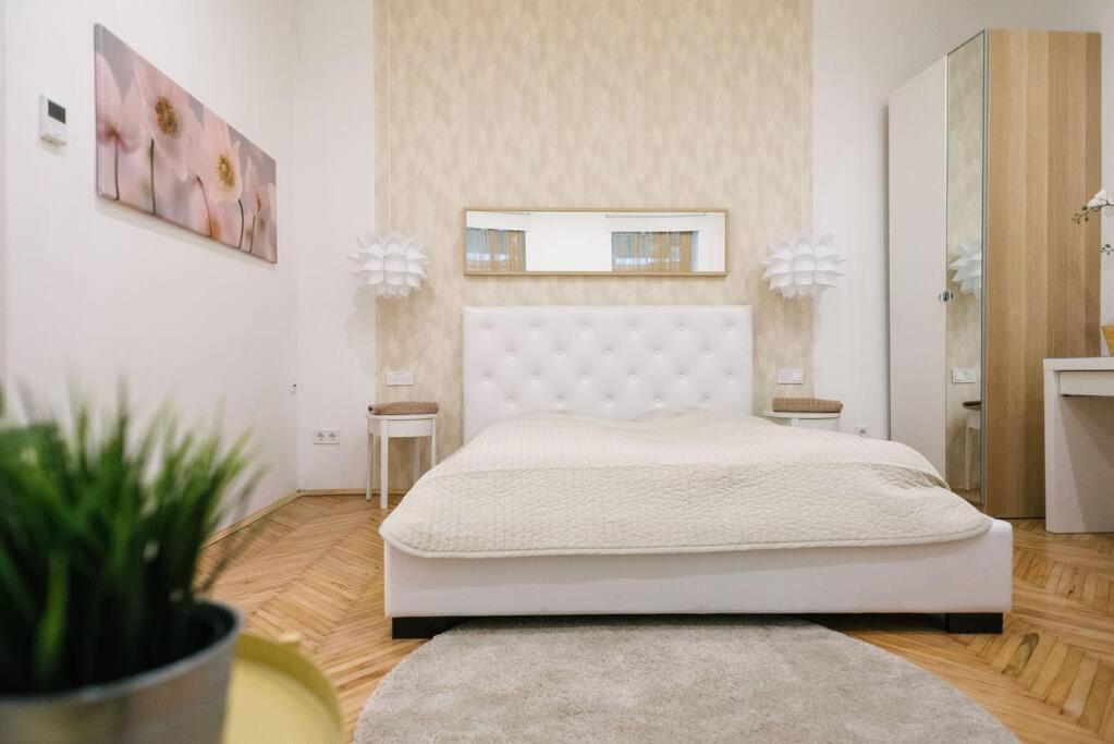 Stylish At Parliament Apartamento *