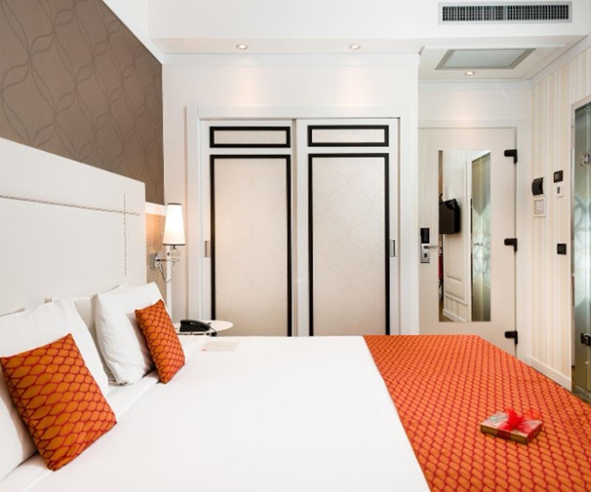 Ikonik Parlament 4* Budapest