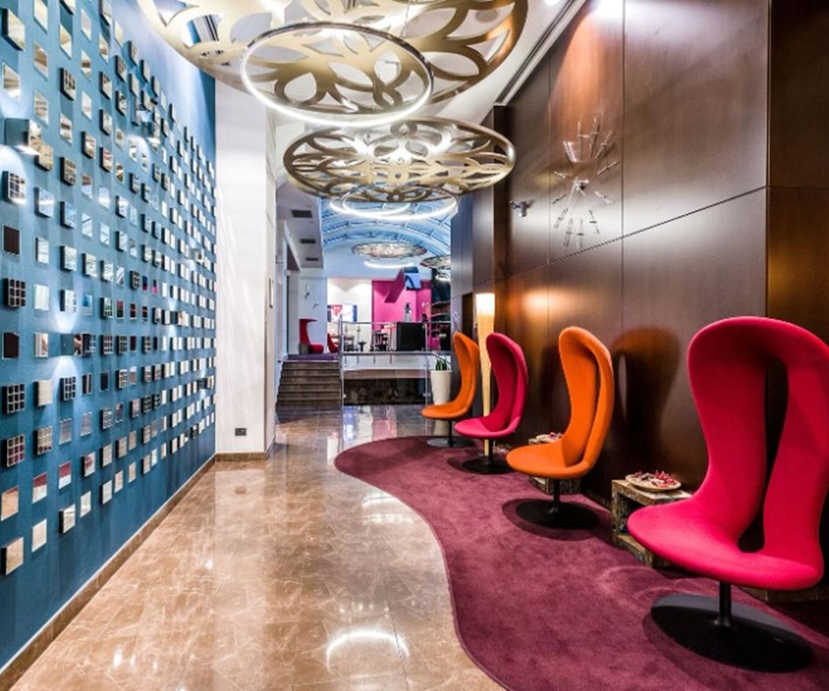 Ikonik Parlament Hotel 4*