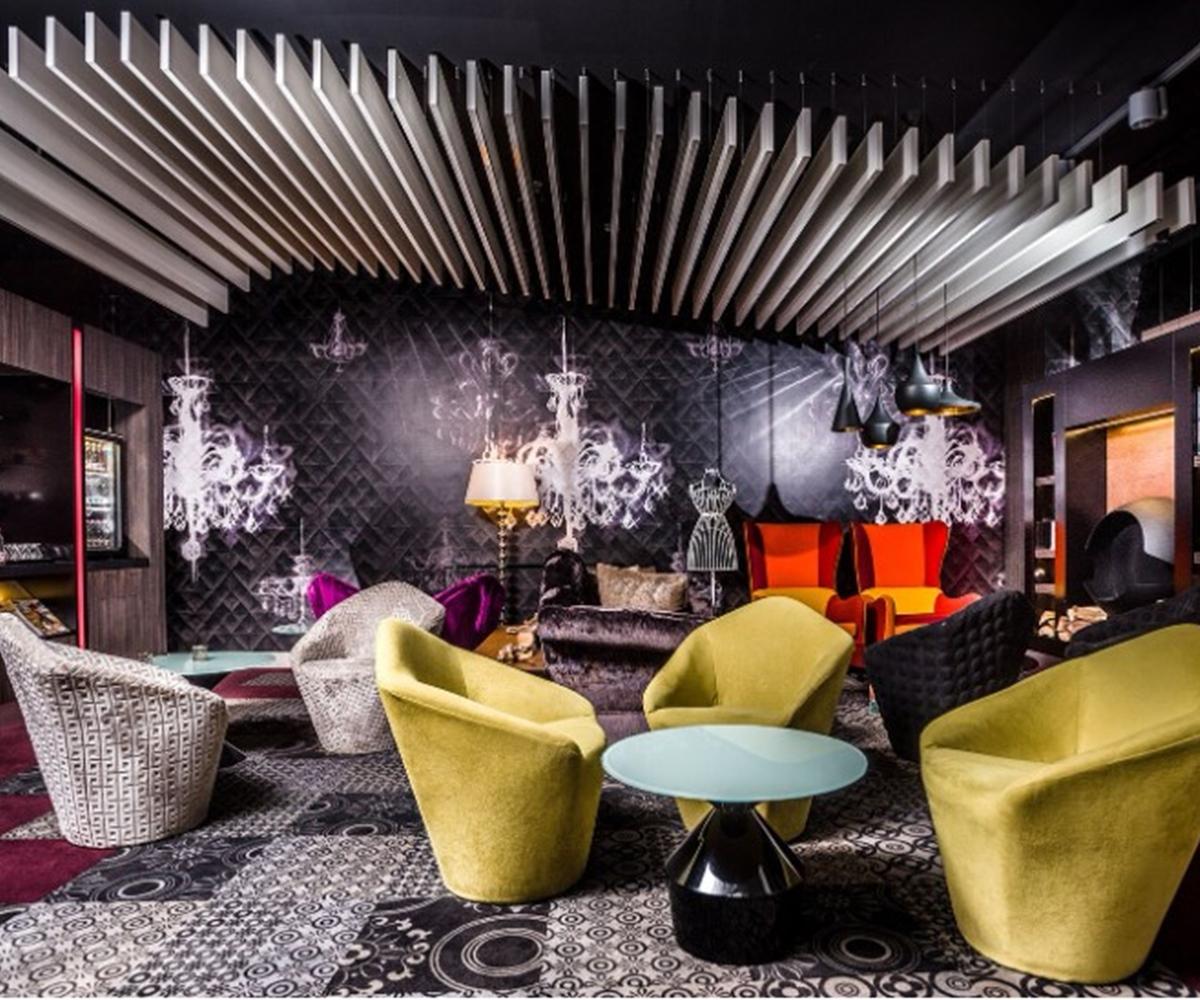 Ikonik Parlament Hotel 4*