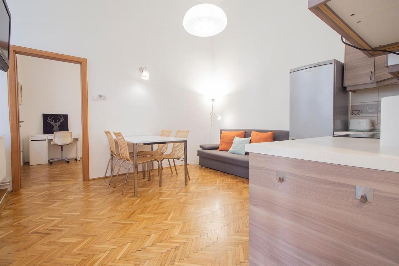 Apartment Two Bedroom At Basilica