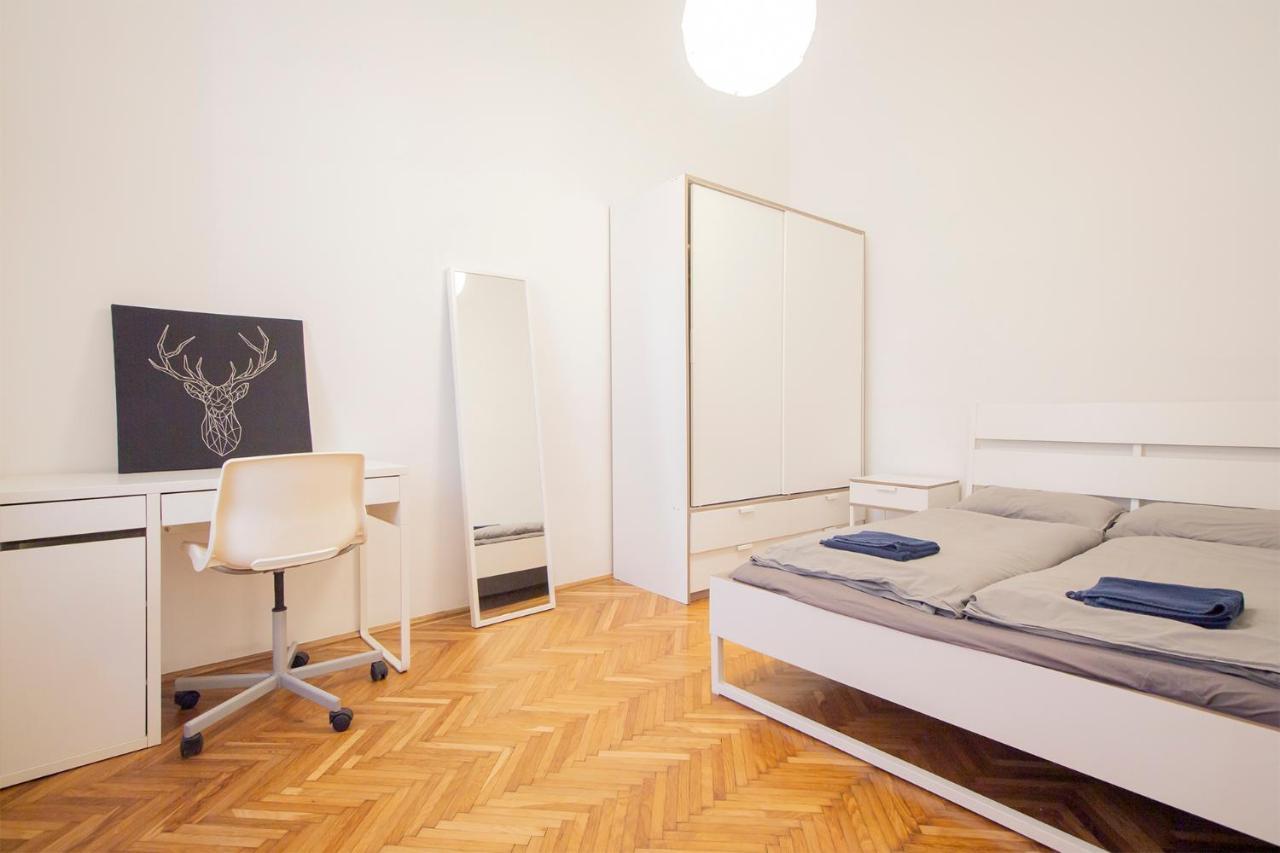 Apartment Two Bedroom At Basilica Budapest