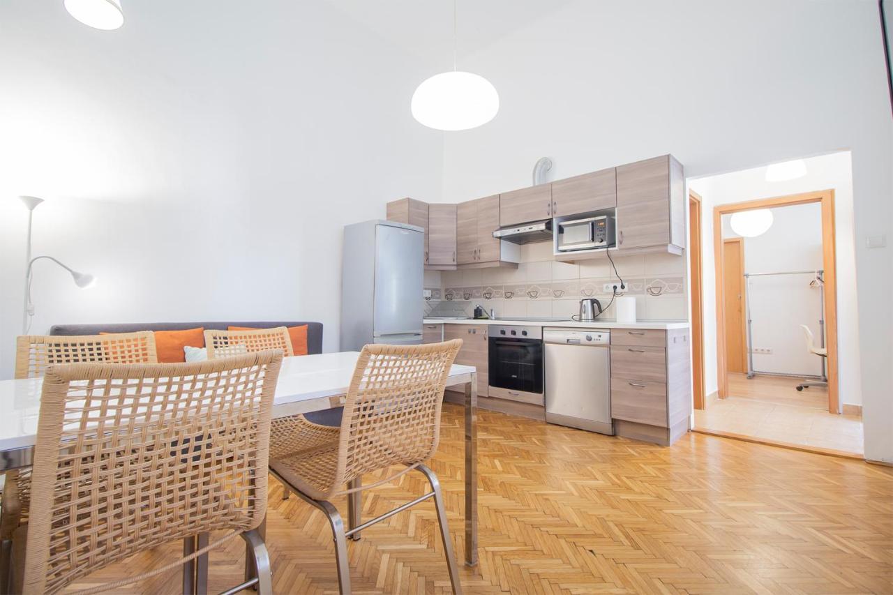 Two Bedroom At Basilica Apartment