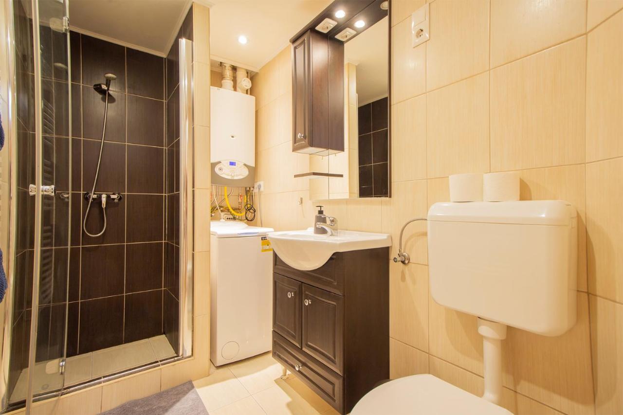 Apartment Two Bedroom At Basilica Budapest