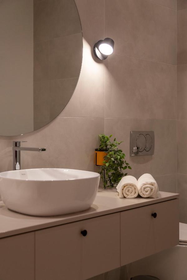 Luxurious Minimalist With Sauna By Prestige Homes Appartamento *