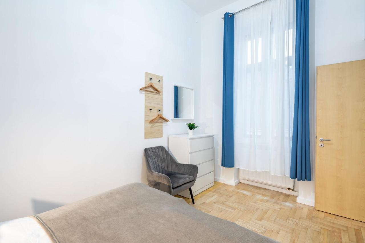 Extreme - New - Lively Neighbourhood Apartment *