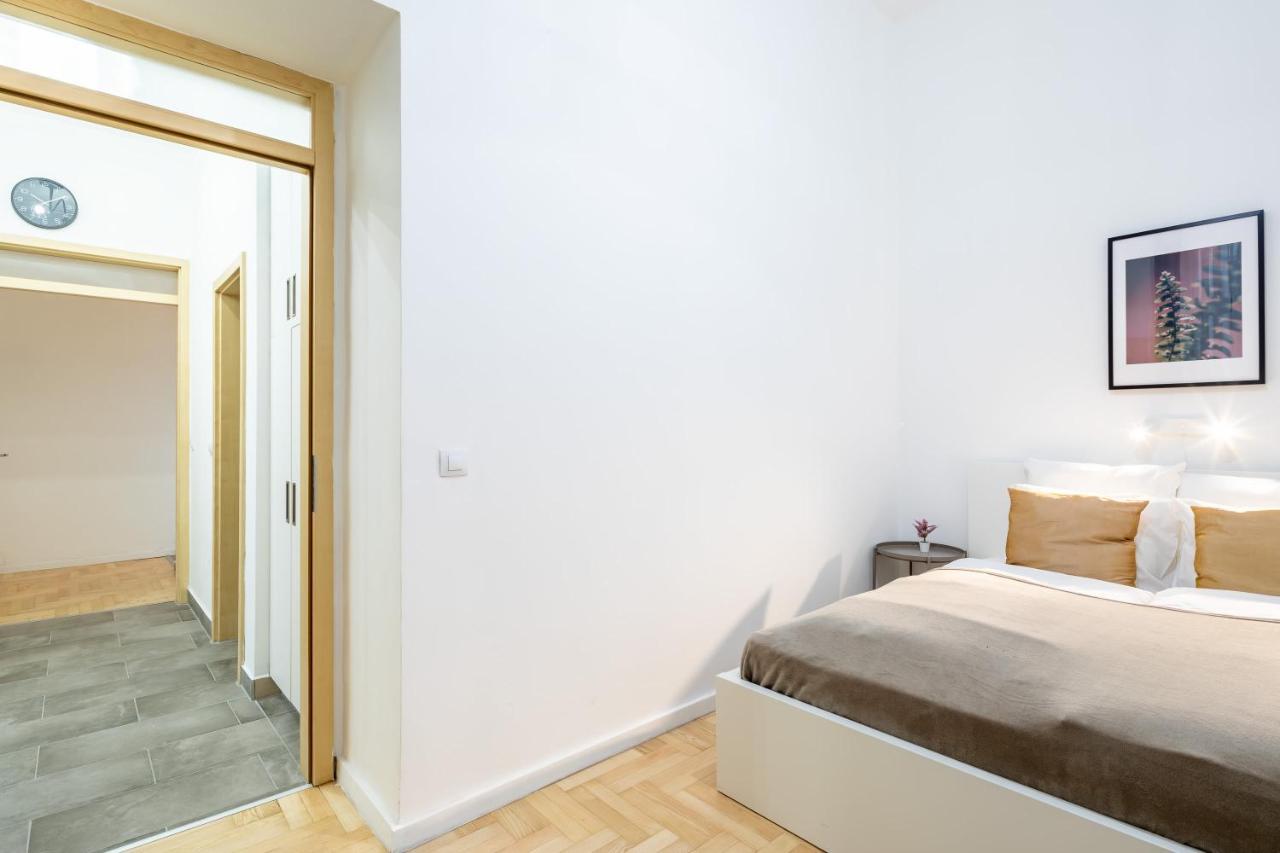 Extreme - New - Lively Neighbourhood Apartment *