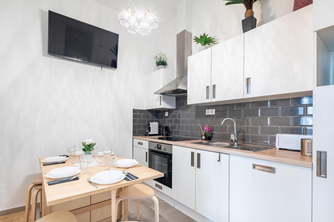 Apartment Extreme - New - Lively Neighbourhood