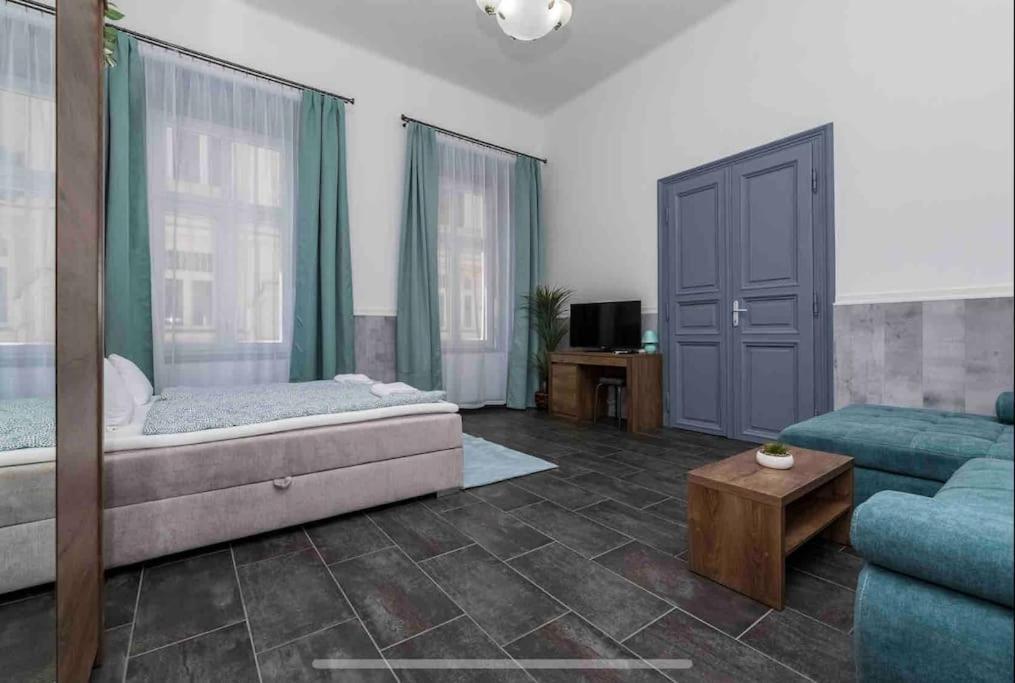 Lägenhet D3 Basilica Luxury Spacious Free Parking For 1 Car Budapest