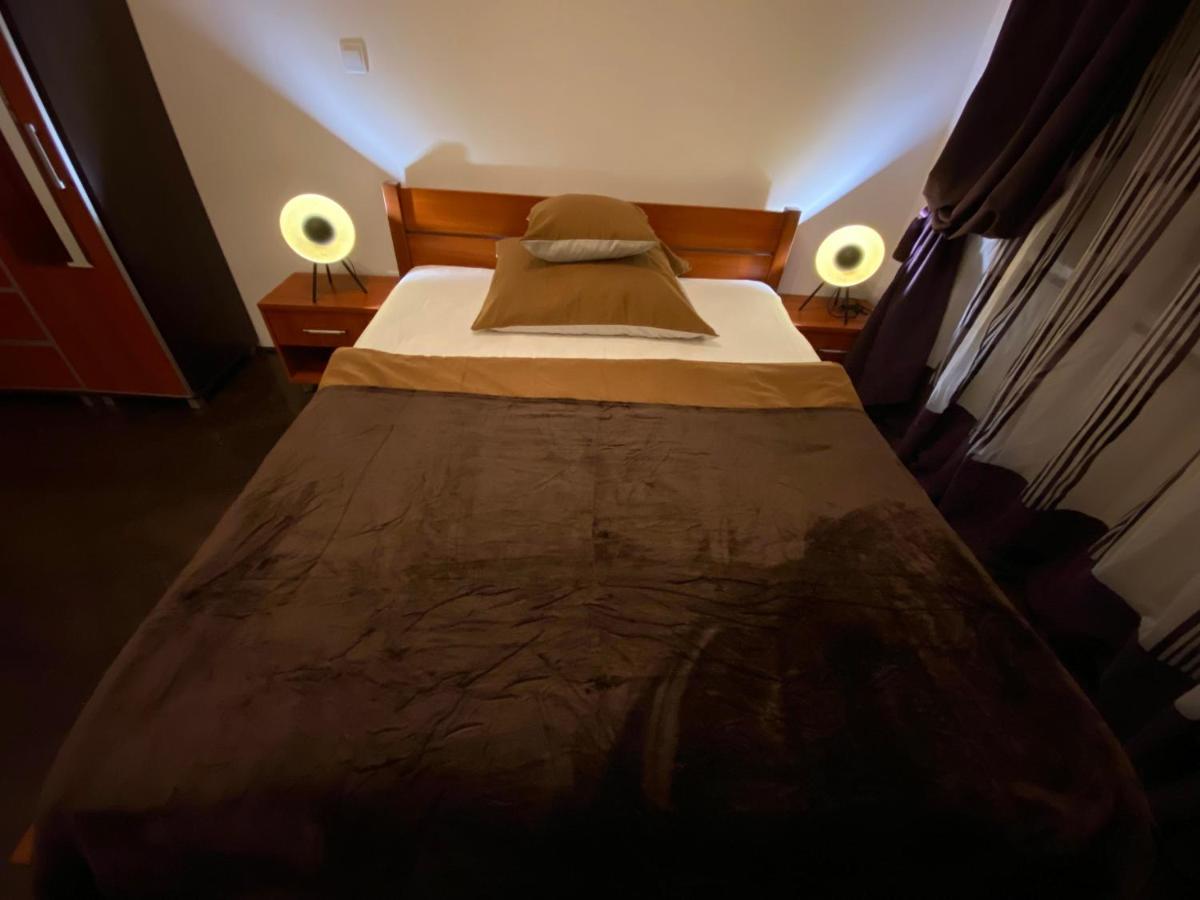 Location In The Heart Of The City, 2 Bedrooms, 2 Bathrooms Apartamento