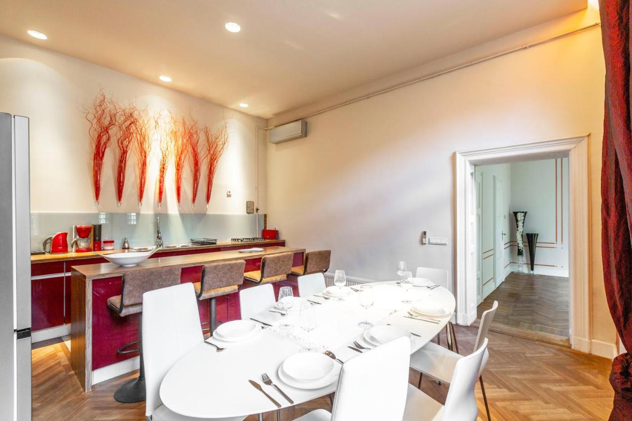 Exclusive & Stylish In The Heart Of Apartman