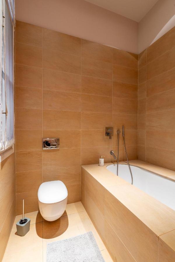 Exclusive & Stylish In The Heart Of * Budapest
