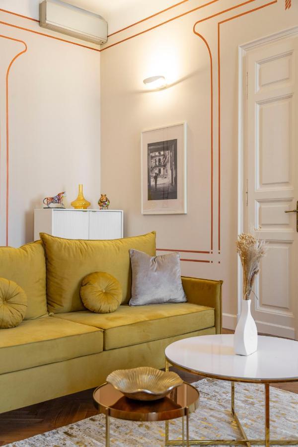 Exclusive & Stylish In The Heart Of Apartman