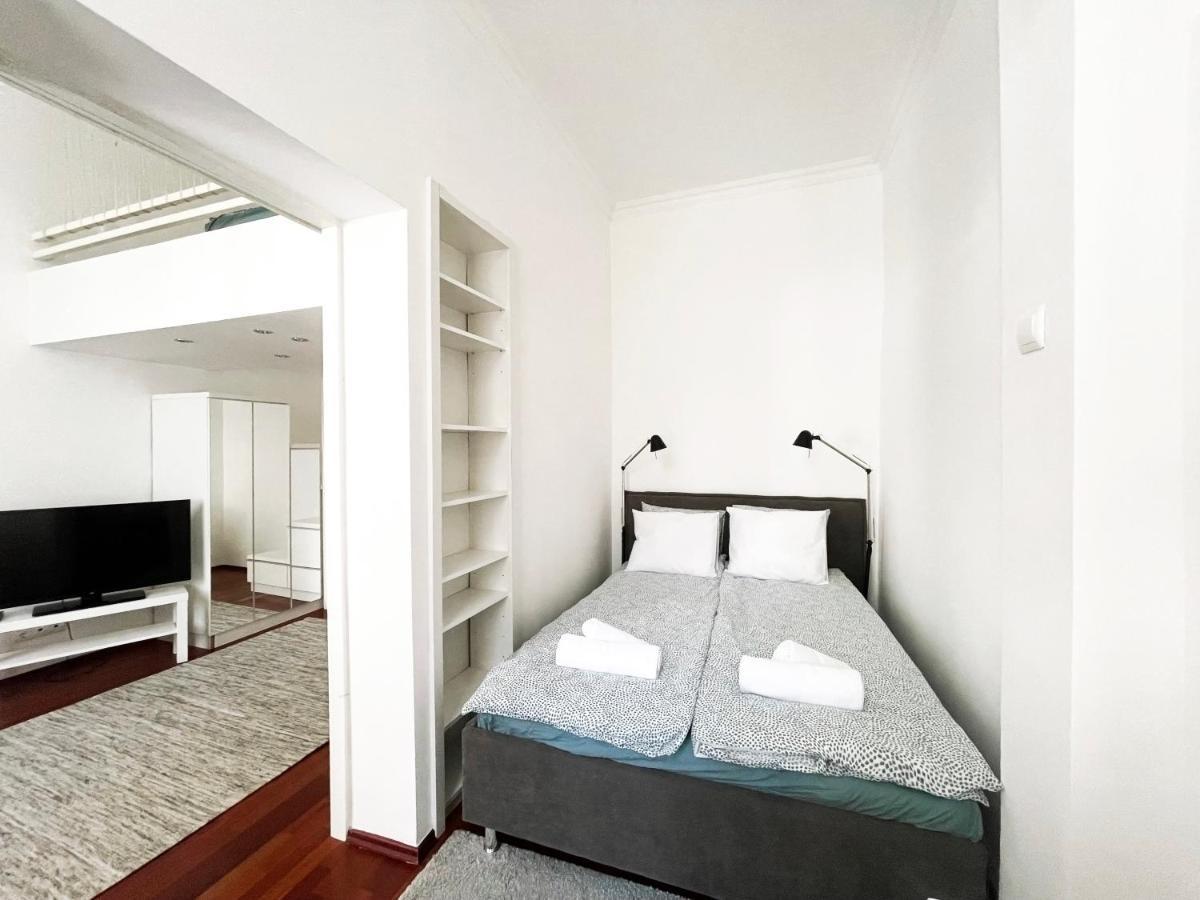 Apartament Deluxe Cosmopolitan Budapest, With Private Parking Budapeszt