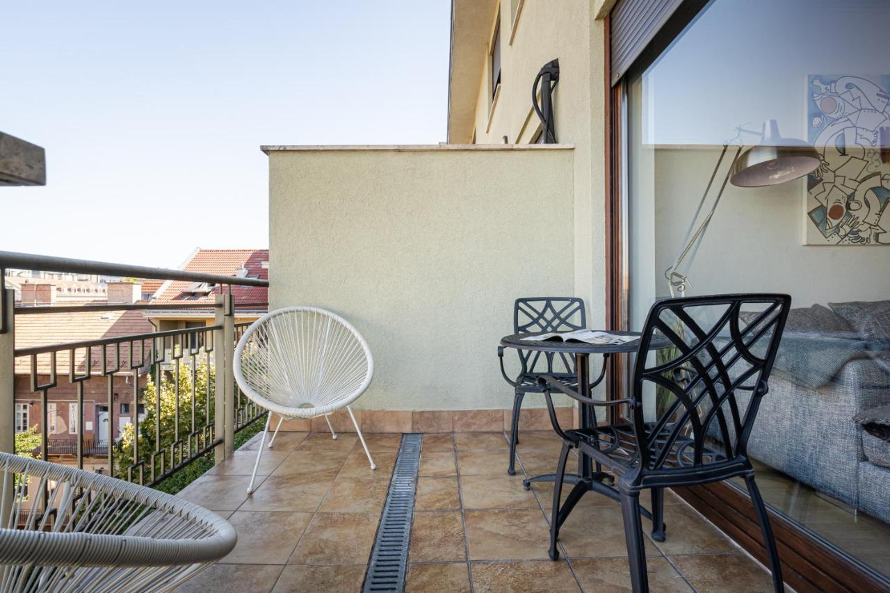 Panoramic Penthouse With Rooftop Terrace & Parking For 2 Cars * Budapest