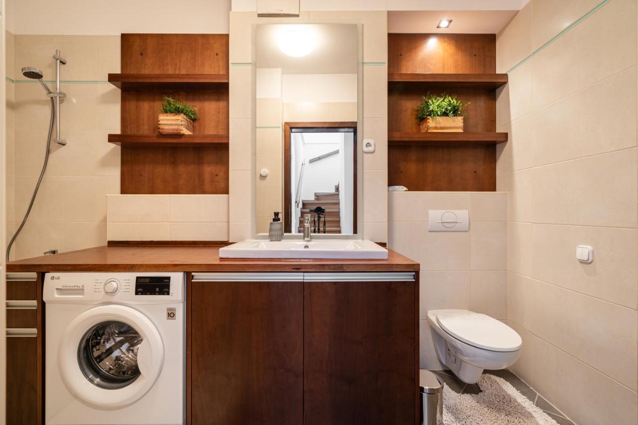 Panoramic Penthouse With Rooftop Terrace & Parking For 2 Cars * Budapest