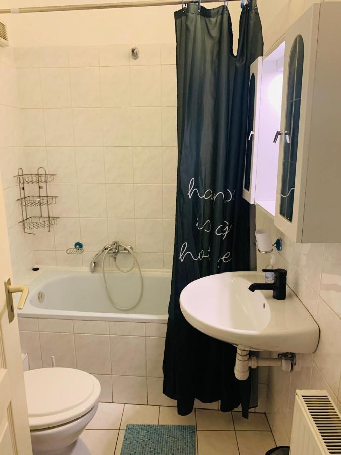 Onyx With Free Private Garage + Ac Apartment Budapest