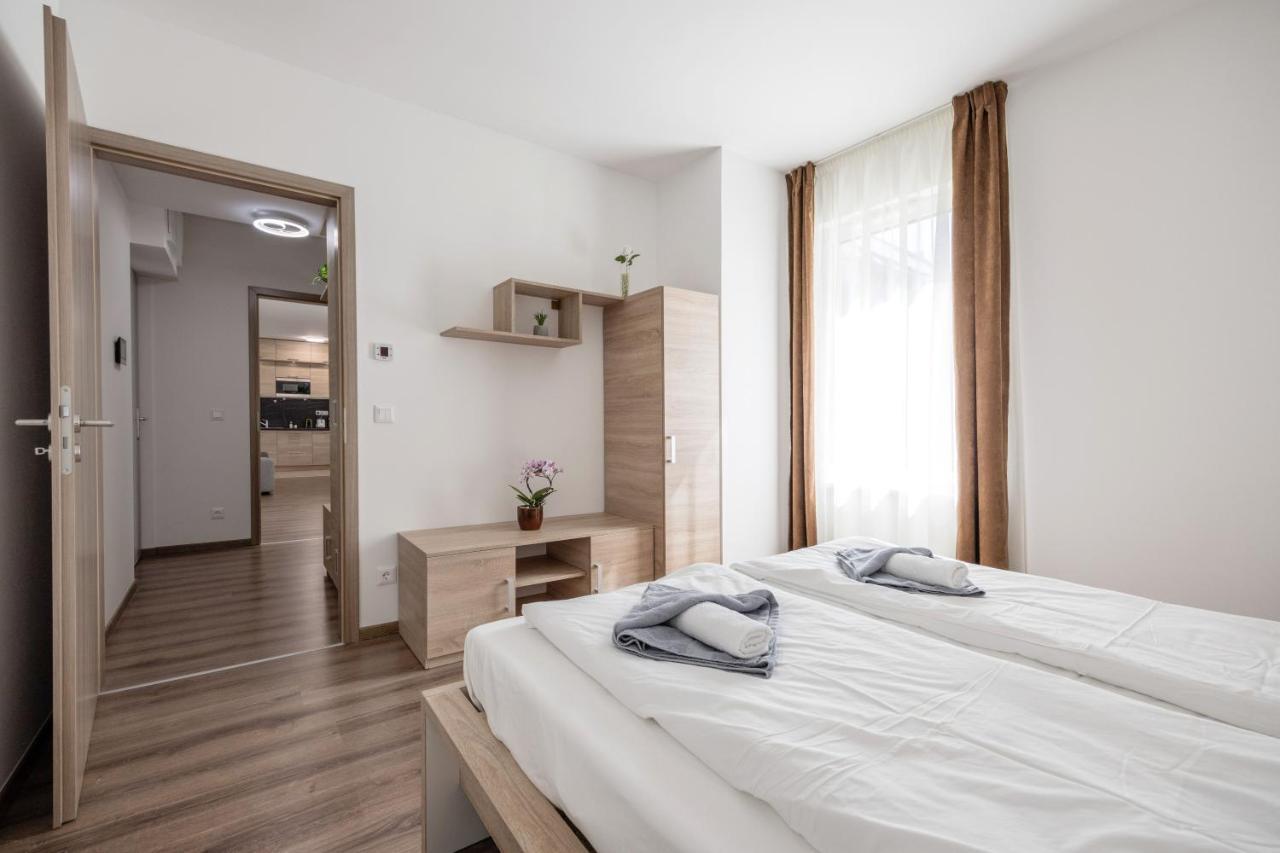 211 / 1 Bedroom / Modern In Center Apartamento