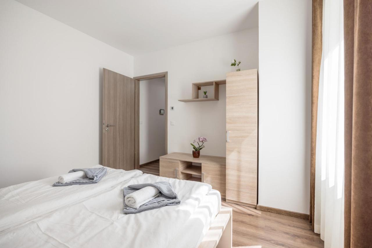 211 / 1 Bedroom / Modern In Center *