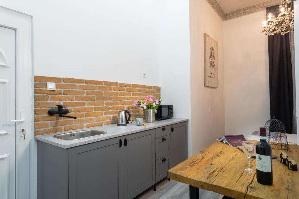 Appartamento Regina Mini On Kiraly Street *