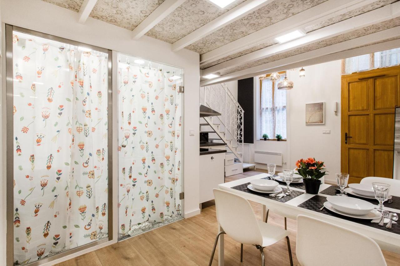 The Little Castle In Downtown Apartment *