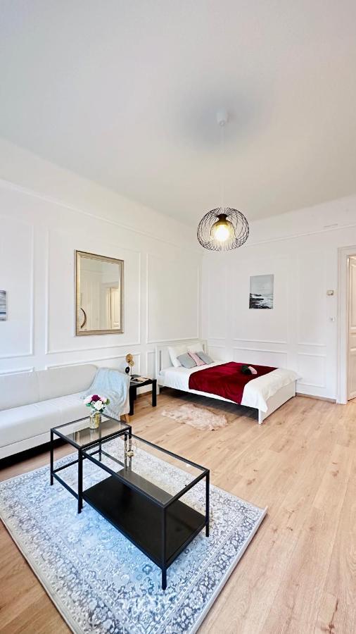 Privatunterkunft Jozsef 18 - 5 Mins To New York Cafe *