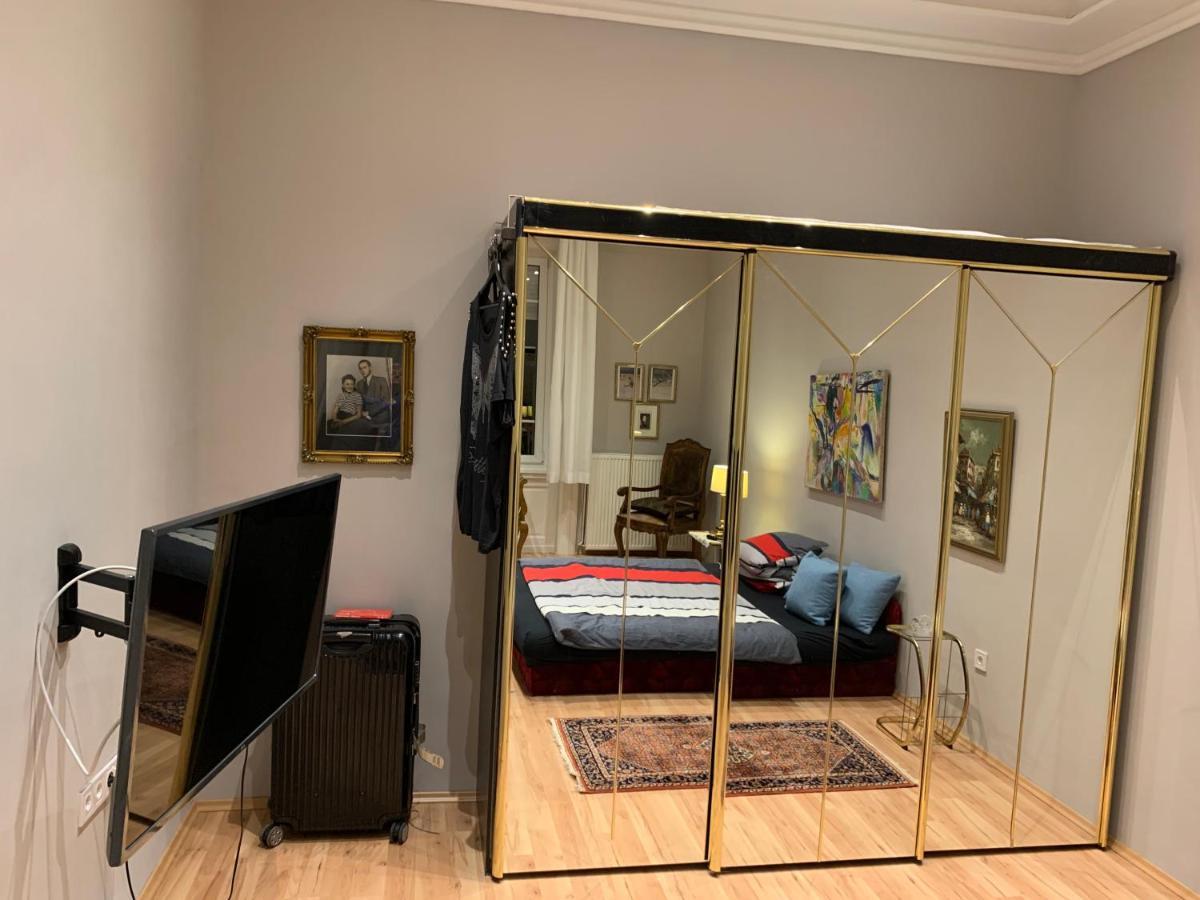Budapest, Graf Teleki Laszlo Appartement *