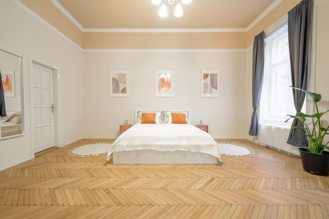 Apartment Seasons La Famiglia