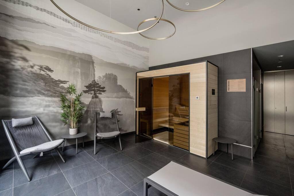 High-end W Gym/sauna/balcony/security Apartmán *