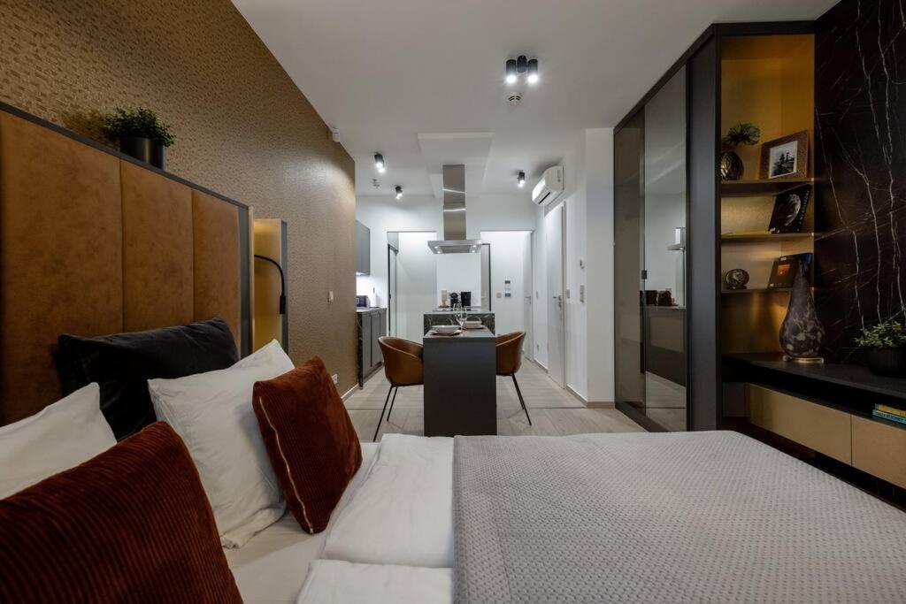 High-end W Gym/sauna/balcony/security * Budapest