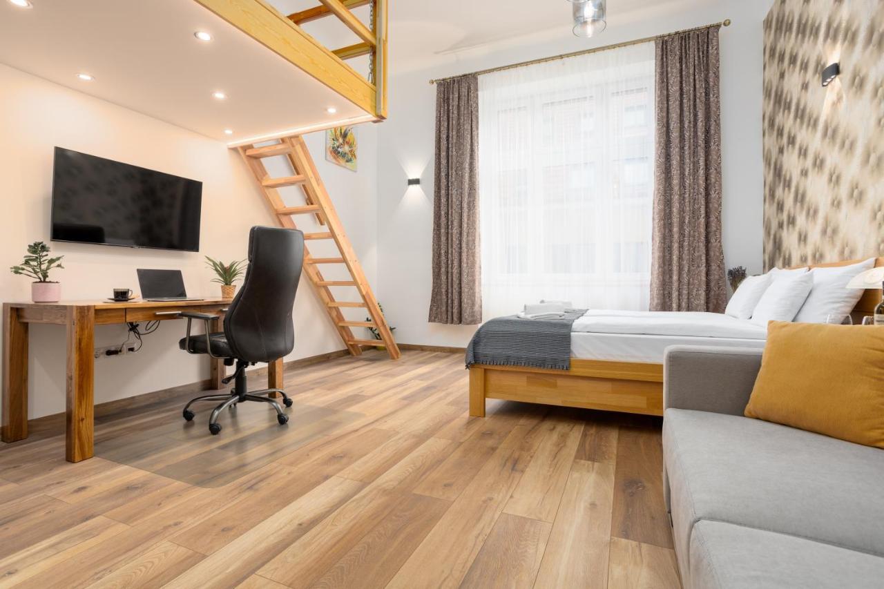 Superior Centrum Basilica Apartment *