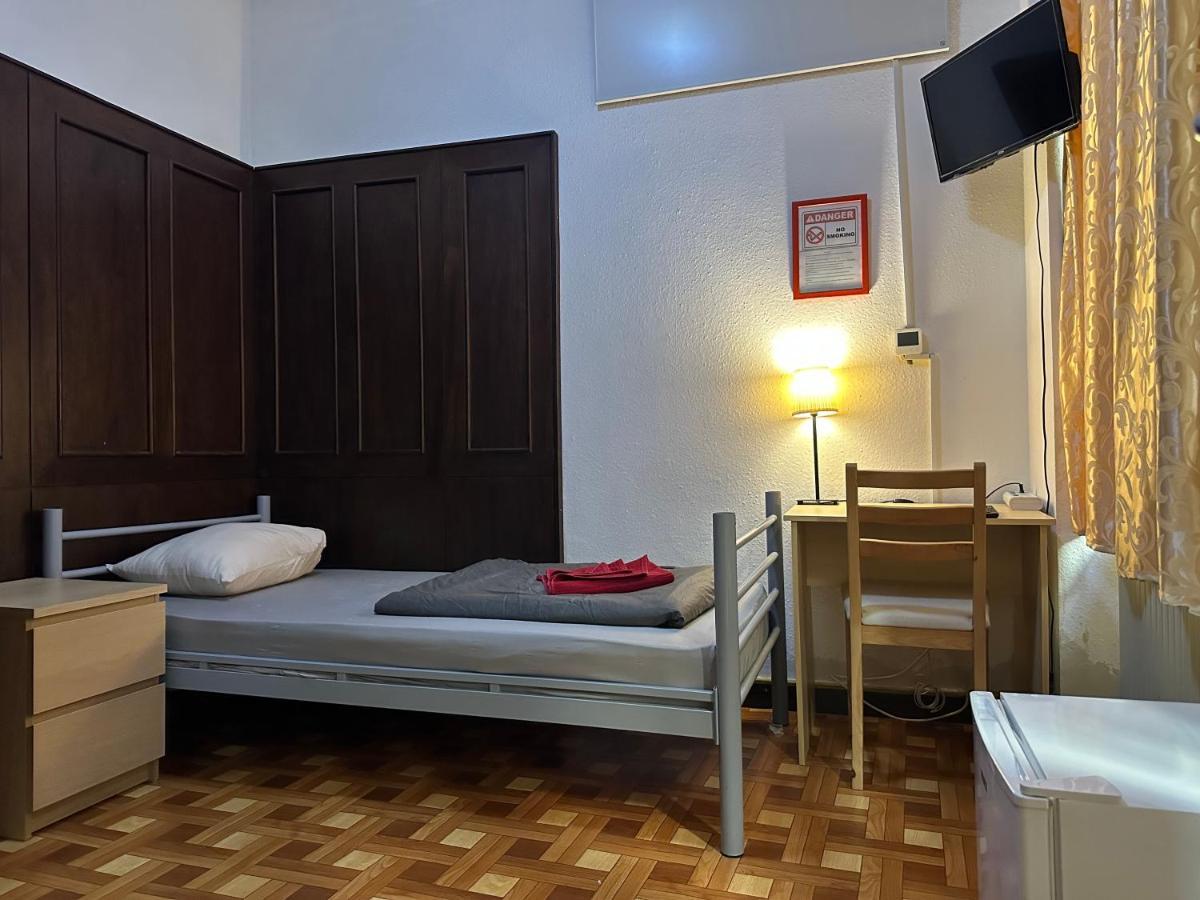Kecskemeti Hotel *