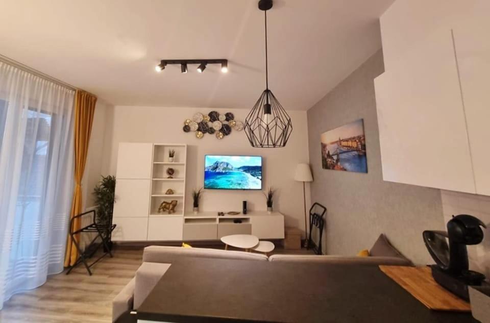 Flamingo - Balcony, Ac, Downtown Apartment Budapest