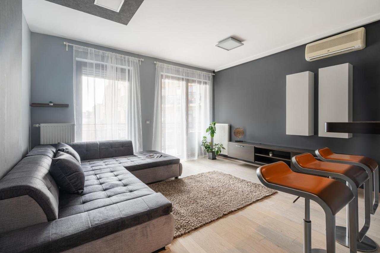 Apartmán Urban Jungle Oasis King With Free Parking *