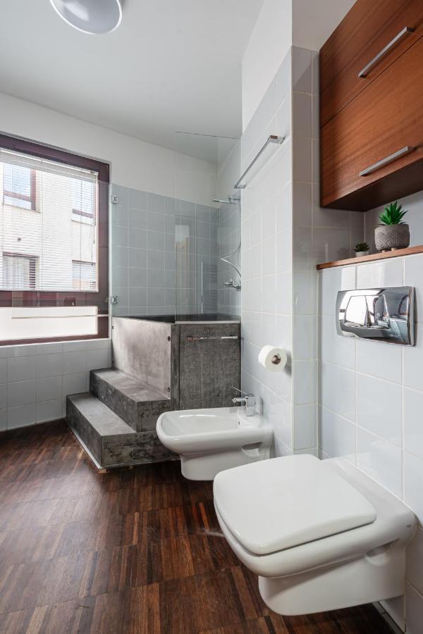 Urban Jungle Oasis King With Free Parking * Budapešť