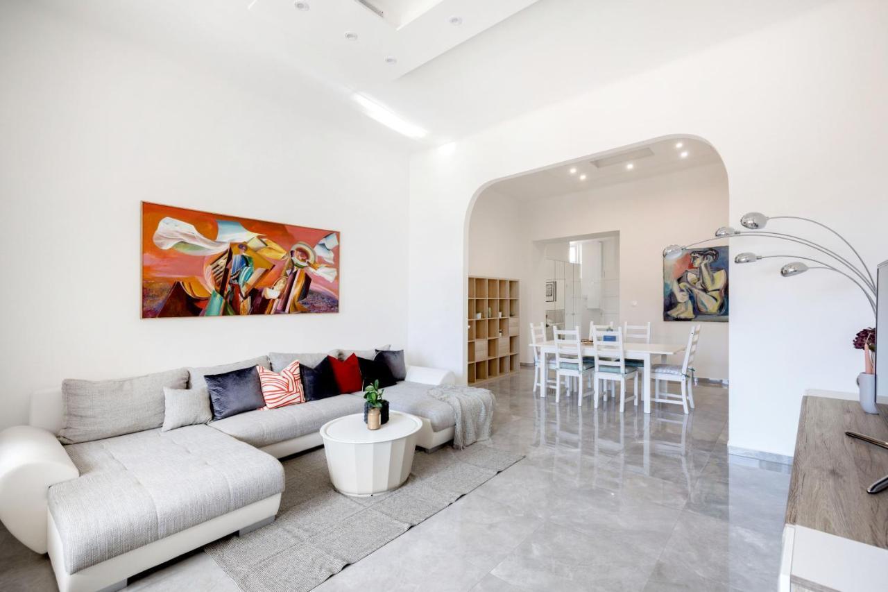 Skyline Serenity Retreat @vaci Famous Street Apartamento *