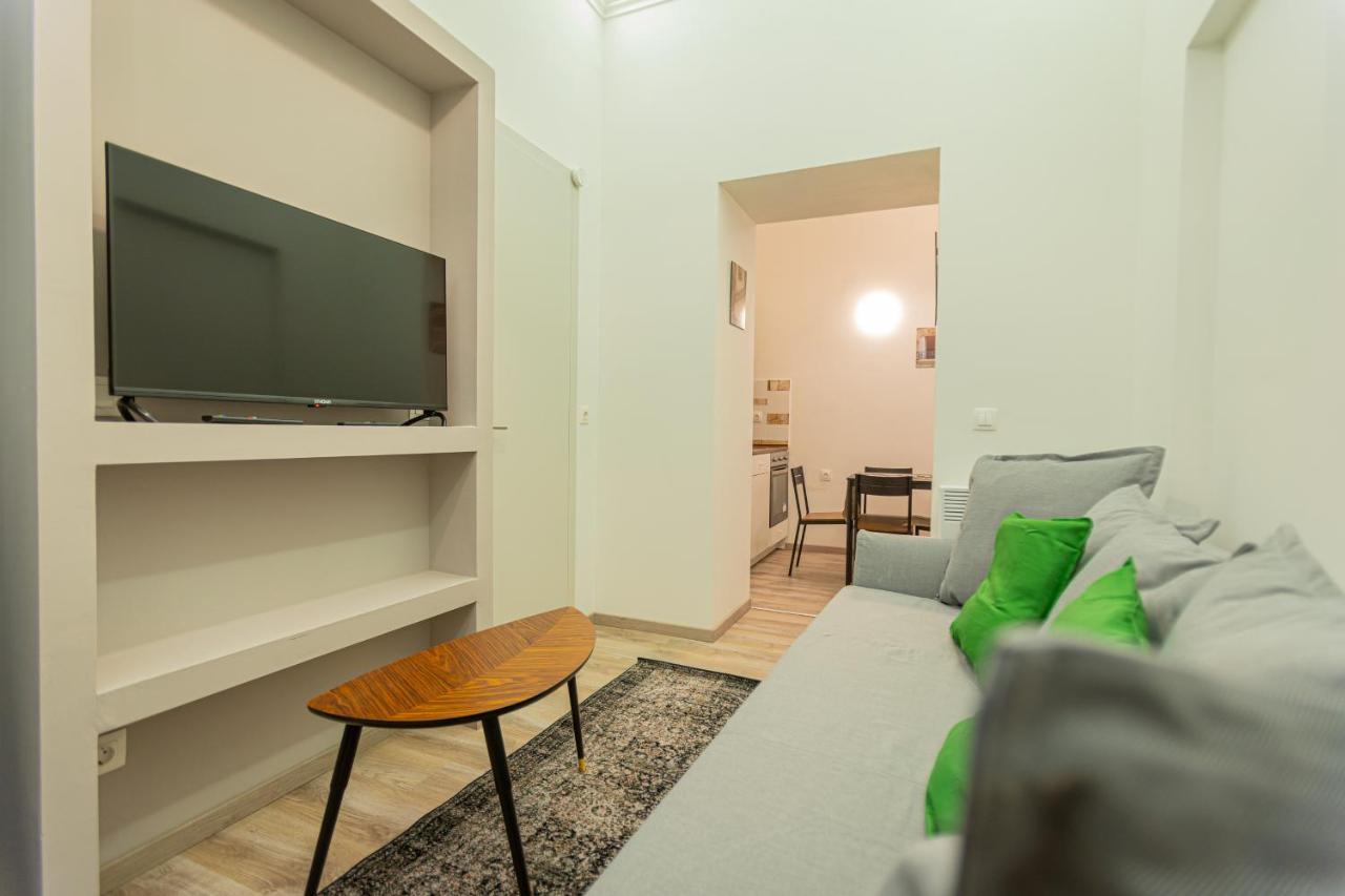 Apartment Downtown Flat In Budapest, Mona *