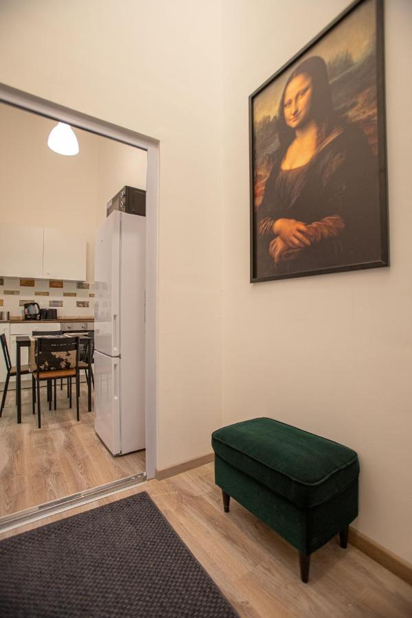 Apartment Downtown Flat In Budapest, Mona *