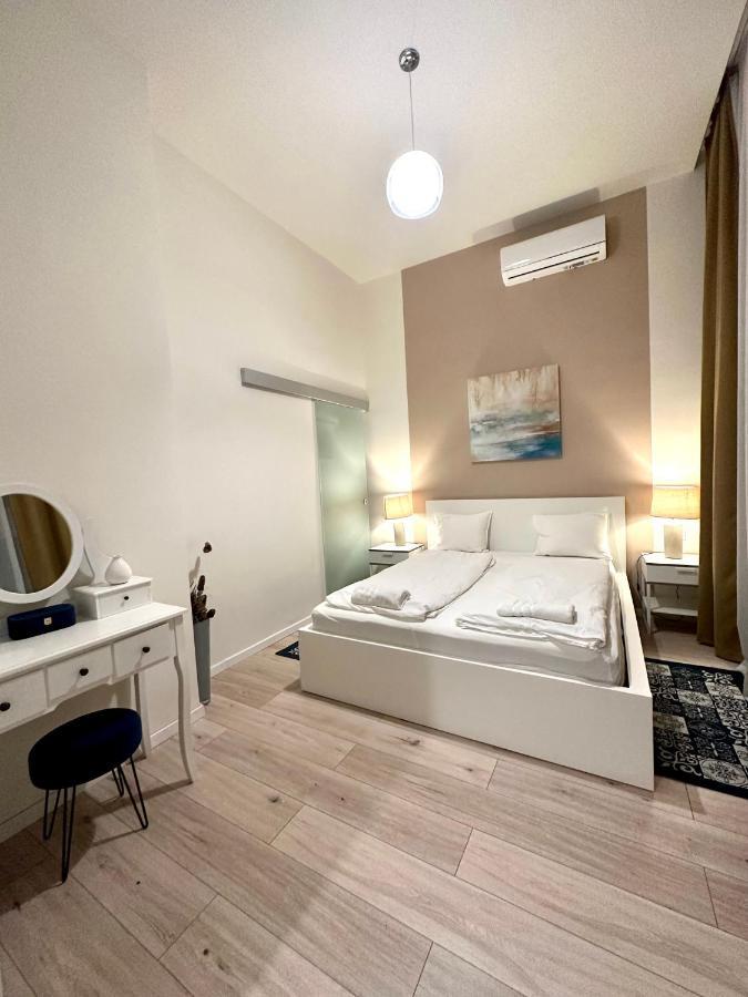 Luxury Huge - 92m2 - 3 Bedrooms - 3 Air Conditioners - Free Garage!!! Apartamento