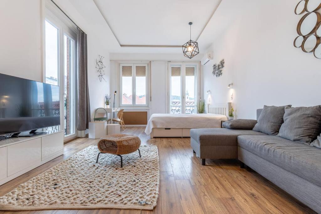 Midtown Gleaming Apartamento