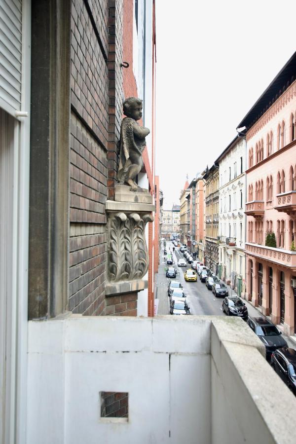 Appartement Standard By Hi5 - Dessewffy 2 Bedroom Budapest