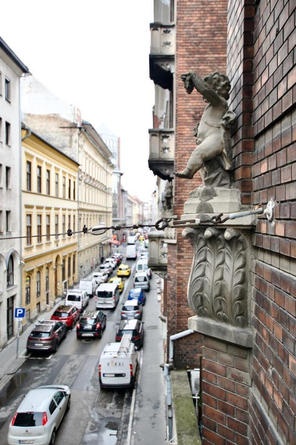 Appartement Standard By Hi5 - Dessewffy 2 Bedroom Budapest