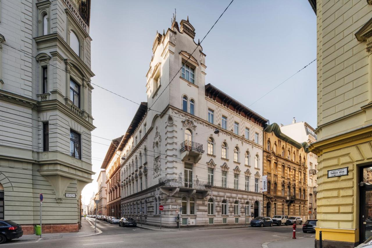 Ikonik Parlament Hotel 4*