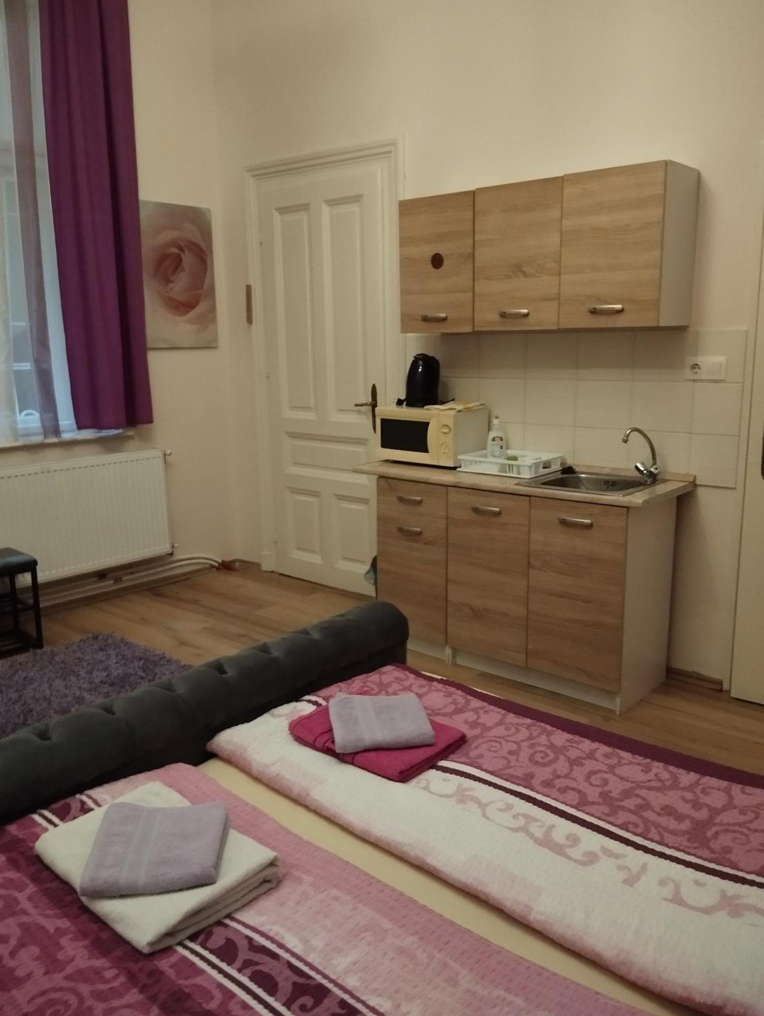 Mandy * Budapest