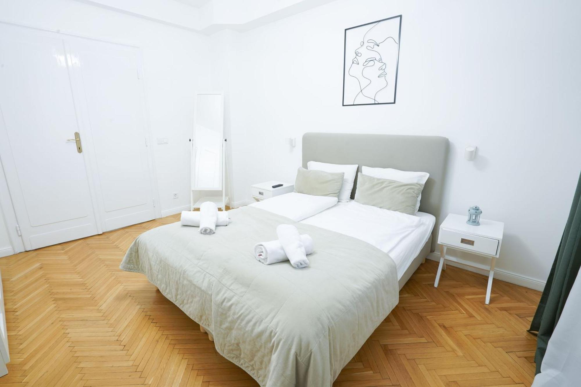 Venus - Paulay Ede I * Budapešť