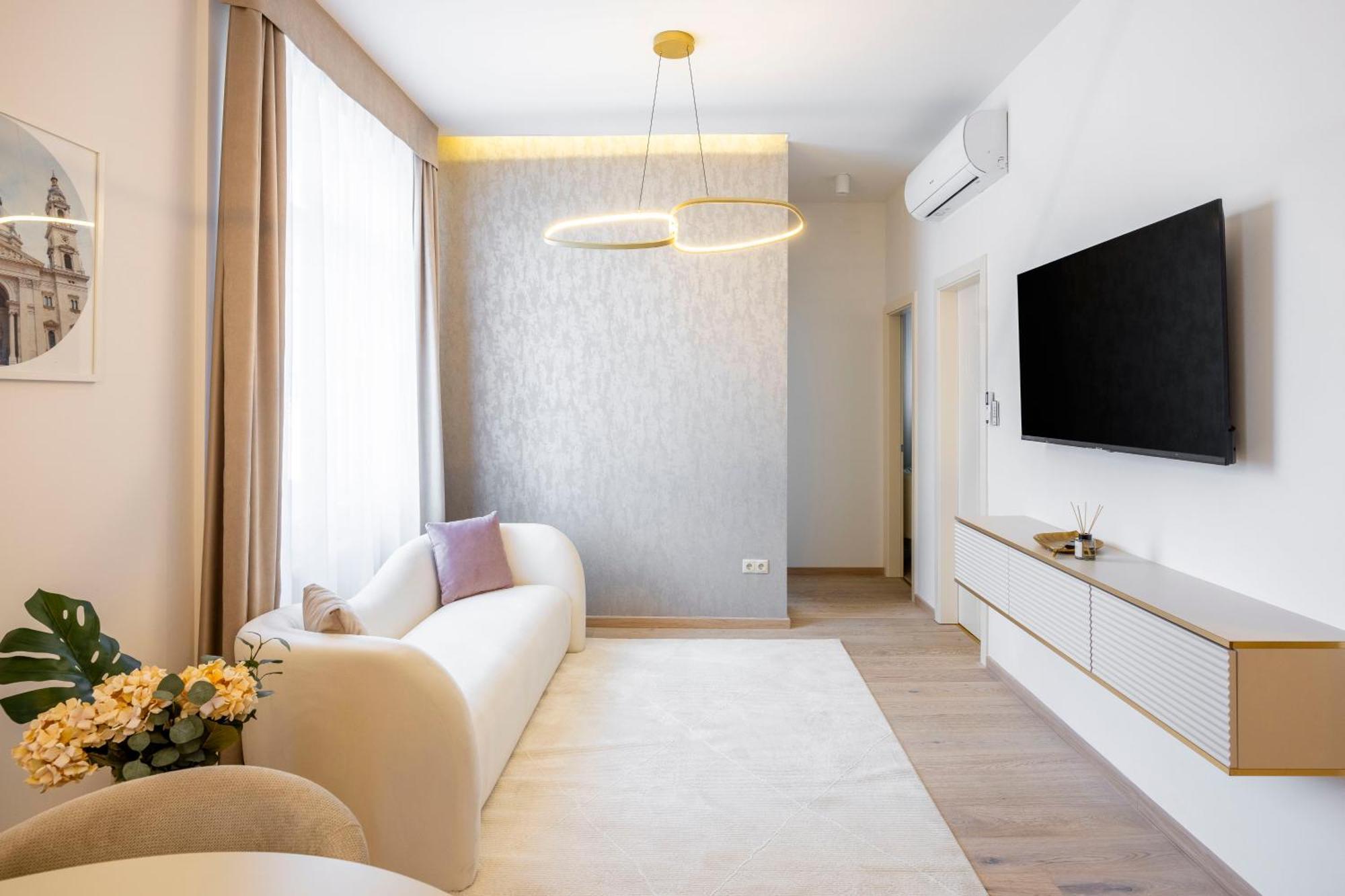 Luxurious W/ A Stunning View To The Basilica Budapest
