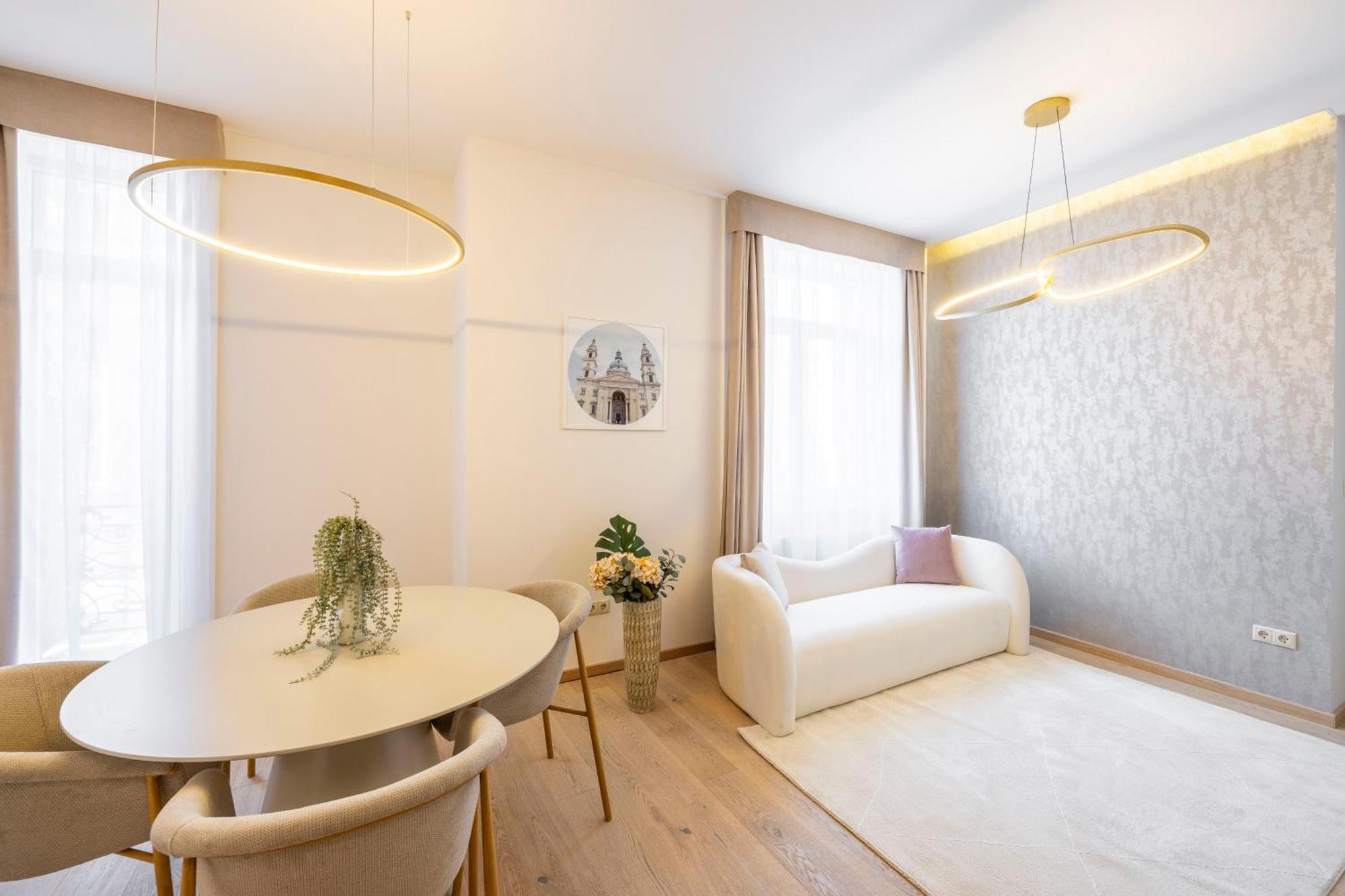 Luxurious W/ A Stunning View To The Basilica * Budapest