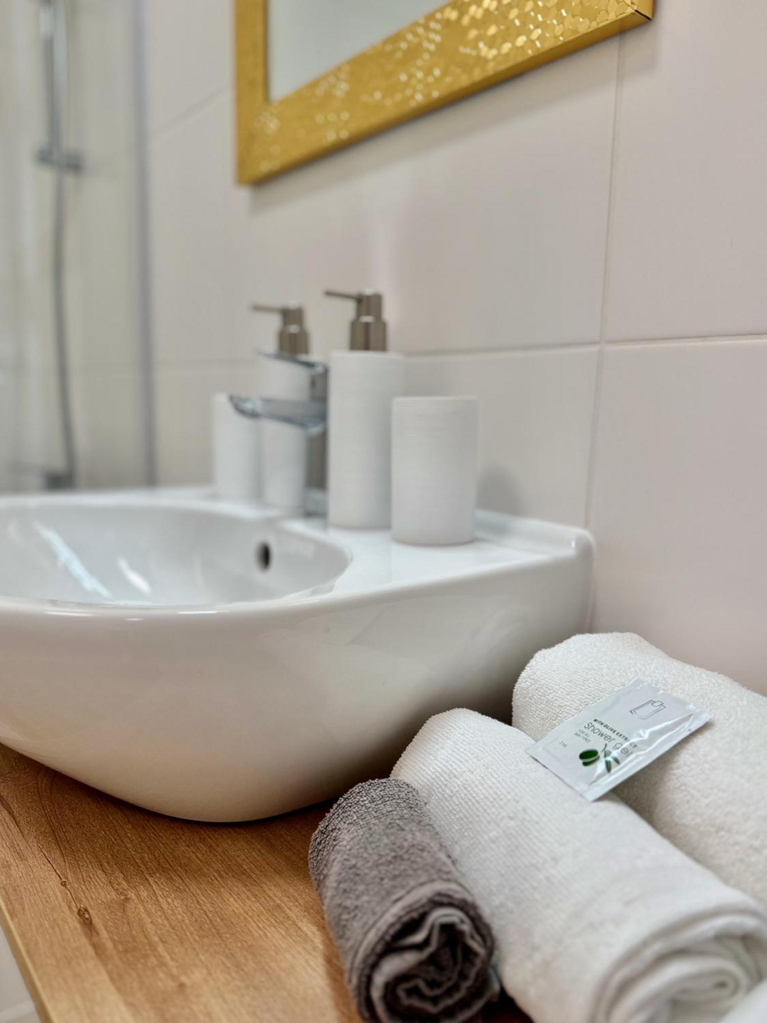 Standard By Hi5-corvin 7 * Budapest